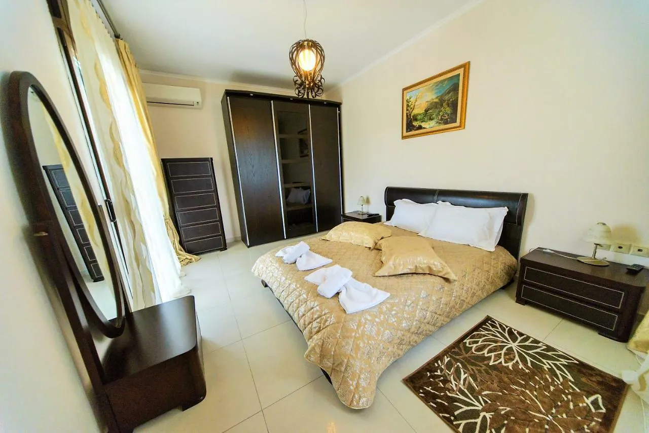Villas Hanioti 0*,  Greece