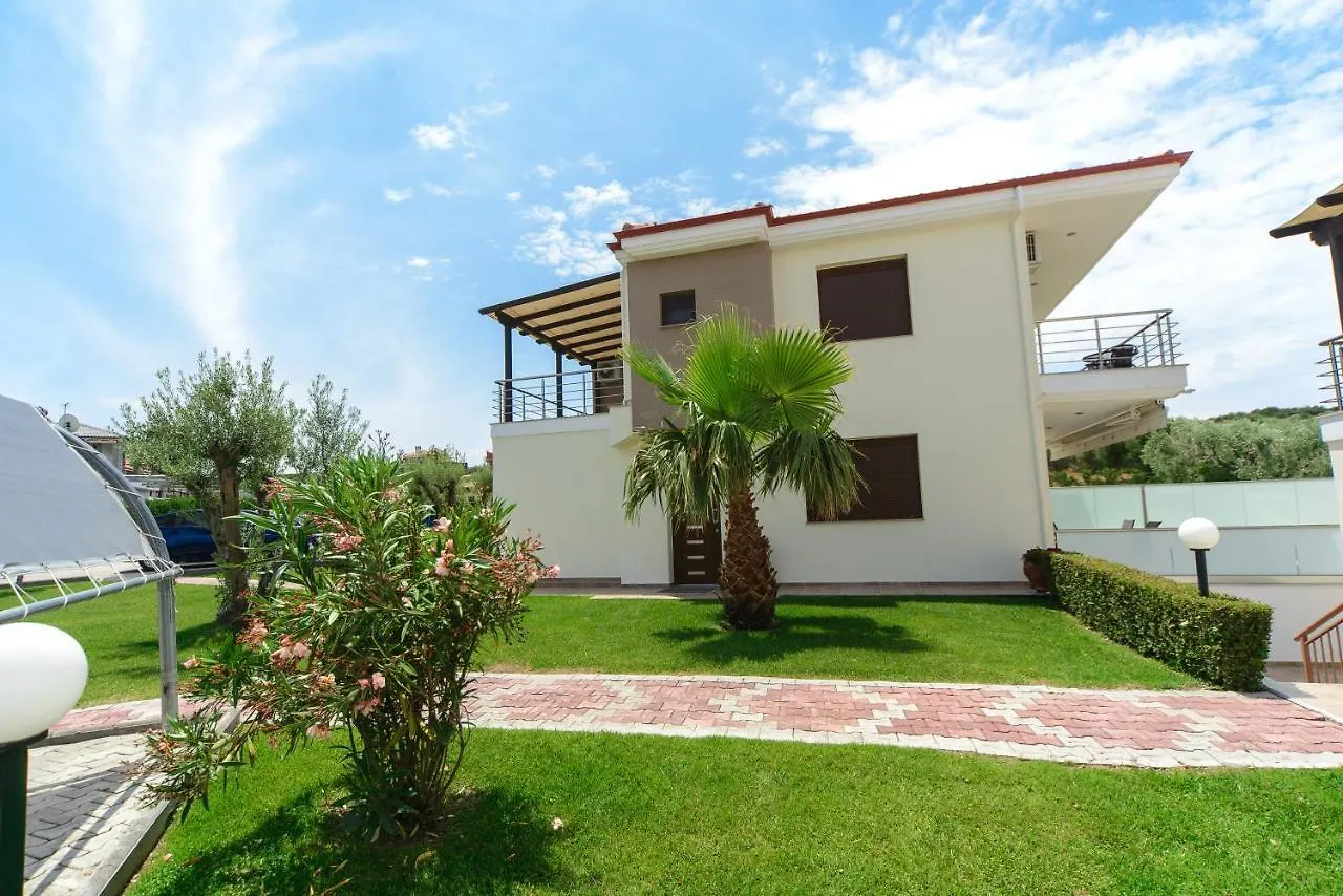 Villas Hanioti 0*,  Greece